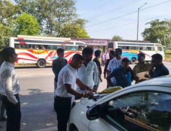 महासमुन्द में यात्री बसों की सघन जांच, नियमों का उल्लंघन करने वाले 19 बसों पर कार्रवाई, 6600 शमन शुल्क वसूला गया